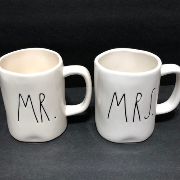 Rae Dunn  Coffee Mug Set Mr & Mrs - Picture 2 of 7